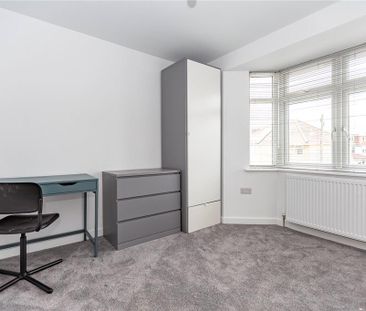6 bedroom semi-detached house to rent - Photo 2