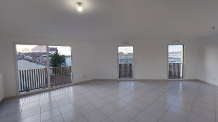 location Appartement T4 DE 117m² À BOURGOIN JALLIEU - Photo 5