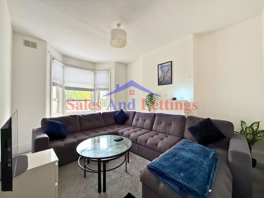 3 bedroom maisonette to rent - Photo 1