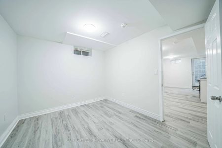 Detached Home For Lease | E9039489 - Photo 4