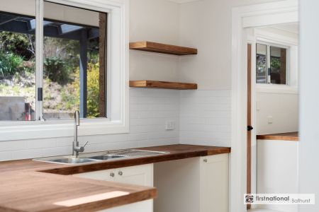 Beautifully Renovated! - Photo 2