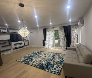 For Lease - 287 milestone Crescent, Aurora, Ontario - Photo 2