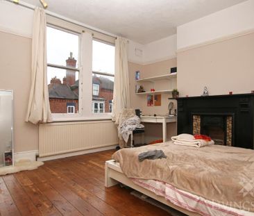 4 bedroom terraced house to rent - Photo 1