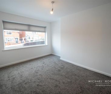 2 bedroom semi-detached house to rent - Photo 5