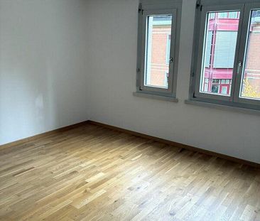 Grosszügige Wohnung mit neuer Küche an ruhiger, zentraler Lage - Photo 4