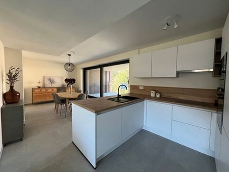 Appartement te huur - Foto 3