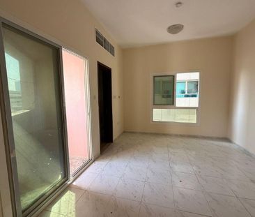 Beautiful 3BR hall in Al Majaz 2, central AC & gas - Photo 3