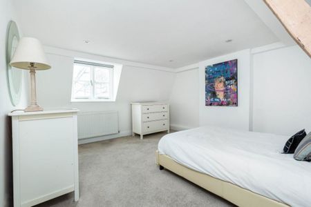 2 Bedroom Apartment, Mortlake High Street, London - Photo 5