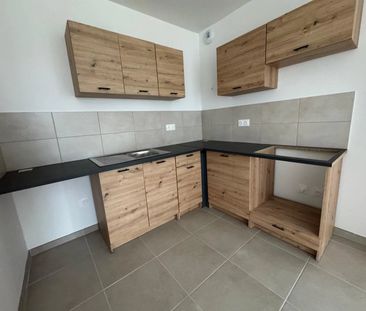 Appartement avec terrasse - La Ferté-sous-Jouarre - Photo 4
