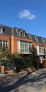 4 bedroom end of terrace house to rent - Photo 4