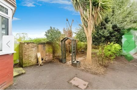 3 bedroom terraced house to rent - Photo 5