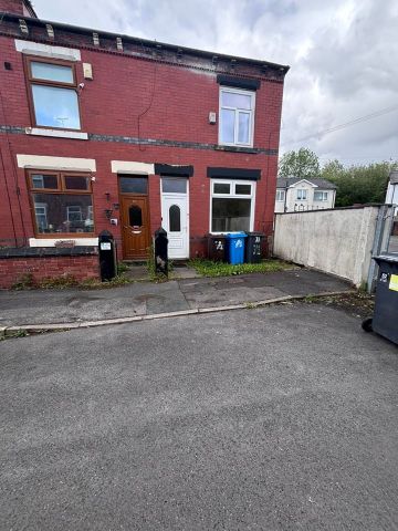 2 Bed Terraced House, Hardman Lane, M35 - Photo 4