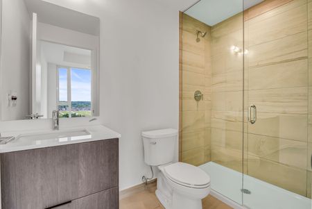 For Lease - 2 David Eyer Road Unit# 1428, Richmond Hill, Ontario - Photo 4