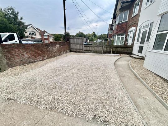 Bitterne Road West - Photo 1