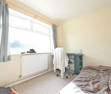 4 bedroom semi-detached house to rent - Photo 4