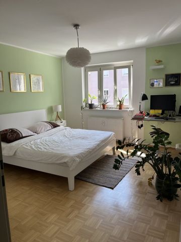 Entzückende 2-Zimmer-Wohnung mit Balkon und Tiefgaragenplatz - Foto 4