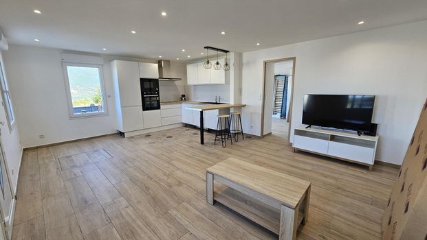 Location Appartement 4 pièces 78m² NICE 06200 - Photo 1