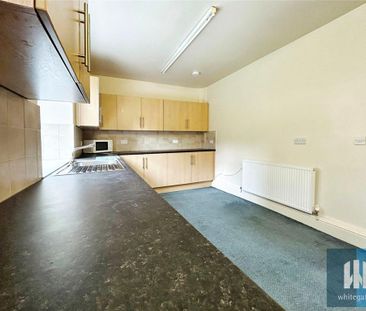 3 bedroom terraced house to rent - Photo 5