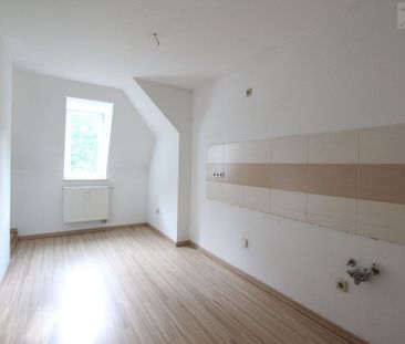 Schicke Dachgeschoss-Wohnung im Herzen von Aue zu vermieten! - Foto 6