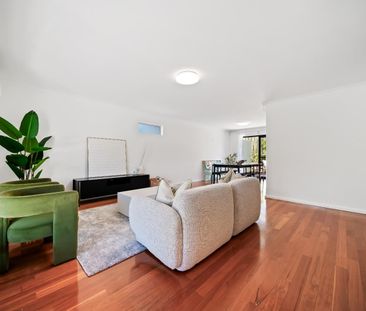 STUNNING MODERN TWO STOREY TOWNHOUSE - Photo 5