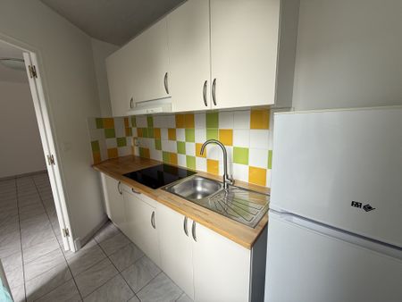 Appartement de type 2 de 39m2 , secteur St Rémy, petite monopropriété calme, disponible de suite - Photo 2