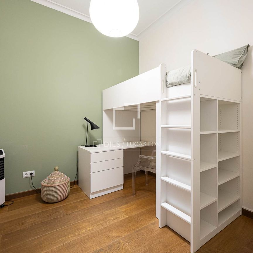 Four-bedroom apartment for rent in L’Eixample Esquerra, in excellent condition. - Foto 1