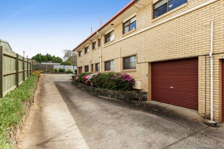 Single Level within walking distance of the CBD! - Photo 4