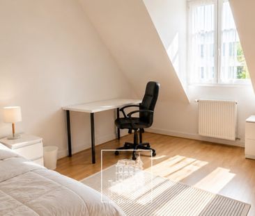 Maison • Garches - Photo 2