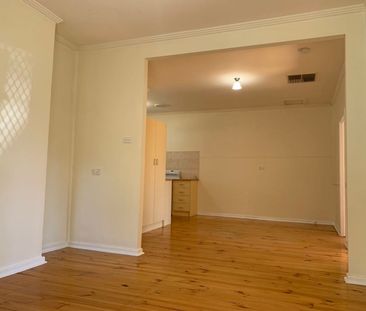Neat, Low Maintenance Living - Photo 6