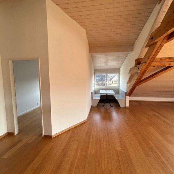 Viel Platz mit grossem Balkon und Weitsicht - Photo 1