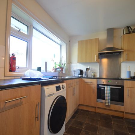 4 bedroom Detached bungalow to rent - Photo 3