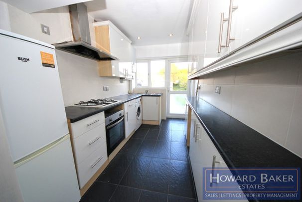 Haverford Way, Edgware, HA8 - Photo 1