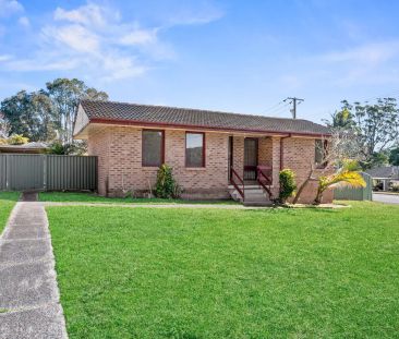 “Cute, Renovated 3 Bedroom Home” - Photo 2