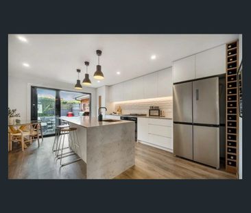 Application and enquiry link: https://app.snug.com/apply/theagencyh... - Photo 4