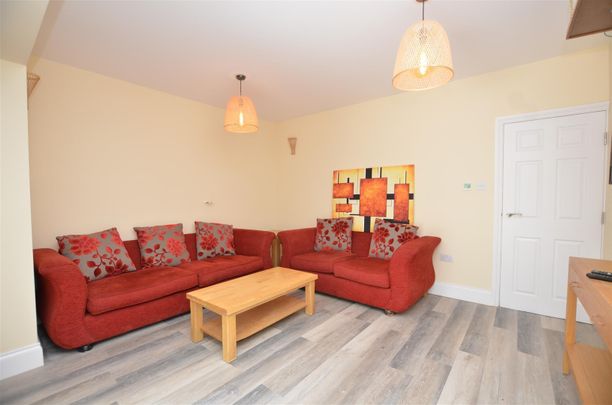 Burney Avenue, Surbiton, Surrey, KT5 - Photo 1