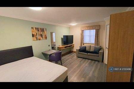 Studio to rent - Photo 3