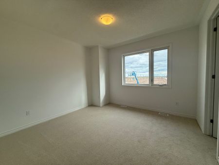 For Lease - 1293 WHITLOCK Avenue, Milton, Ontario - Photo 4