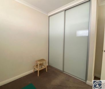 MODERN MIDDLE VILLA - Photo 6