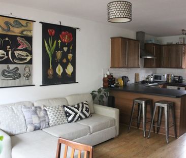 1 Bed Flat, Thorne Road, SW8 - Photo 2