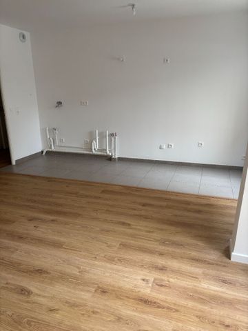Location Appartement 2 pièces 53m² - Photo 5