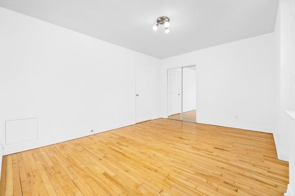 Appartement à louer - Montréal (Côte-des-Neiges/Notre-Dame-de-Grâce) (Côte-des-Neiges) Appartement à louer - Montréal (Côte-des-Neiges/Notre-Dame-de-Grâce) (Côte-des-Neiges) - Photo 1