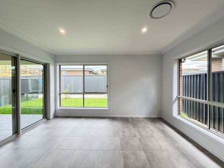 9 Salvatore Street, Austral NSW 2179 - House For Rent | Domain - Photo 3