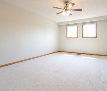 For Lease - 2145 Margot Street, Oakville, Ontario - Photo 4