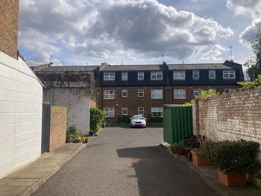 1 Bed Flat, Abbey Court, SE17 - Photo 1