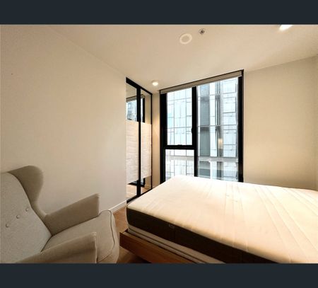2603/33 Mackenzie Street, Melbourne, Vic 3000 - Photo 3