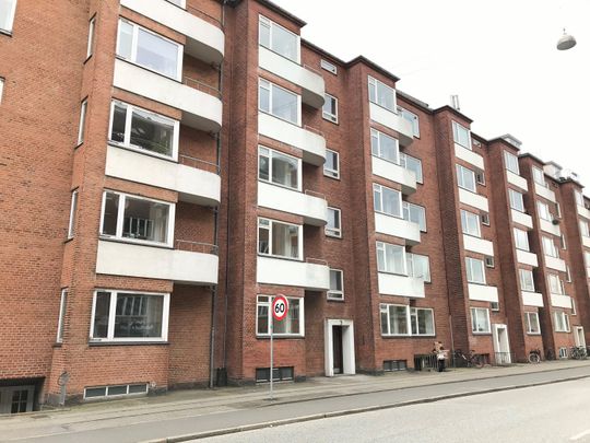 Jyllands Allé 5, 4. tv. 8000 Aarhus C - Foto 1