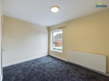 2 bedroom Terraced House To Let - Photo 4