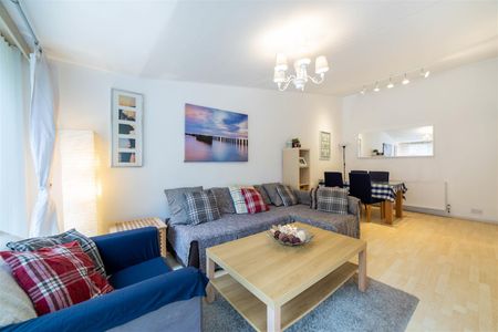 3 bed semi-detached house to rent in Henry Square, Newcastle Upon Tyne, NE2 - Photo 2