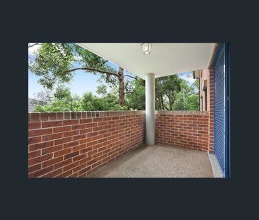 Well Presented 2 Bedroom Unit near Toongabbie Station - Photo 5