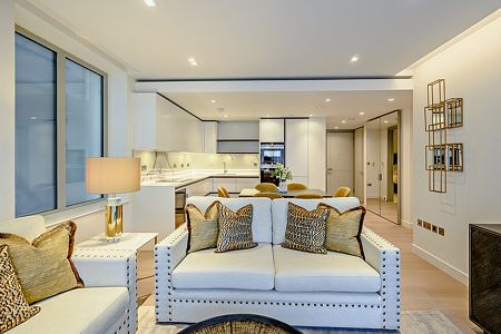 An interior-designed three double bedroom, two bathroom apartment on Edgware Road, London W2 - Photo 3